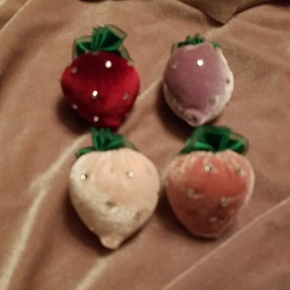 Velvet Strawberries - Picture 2 of 3